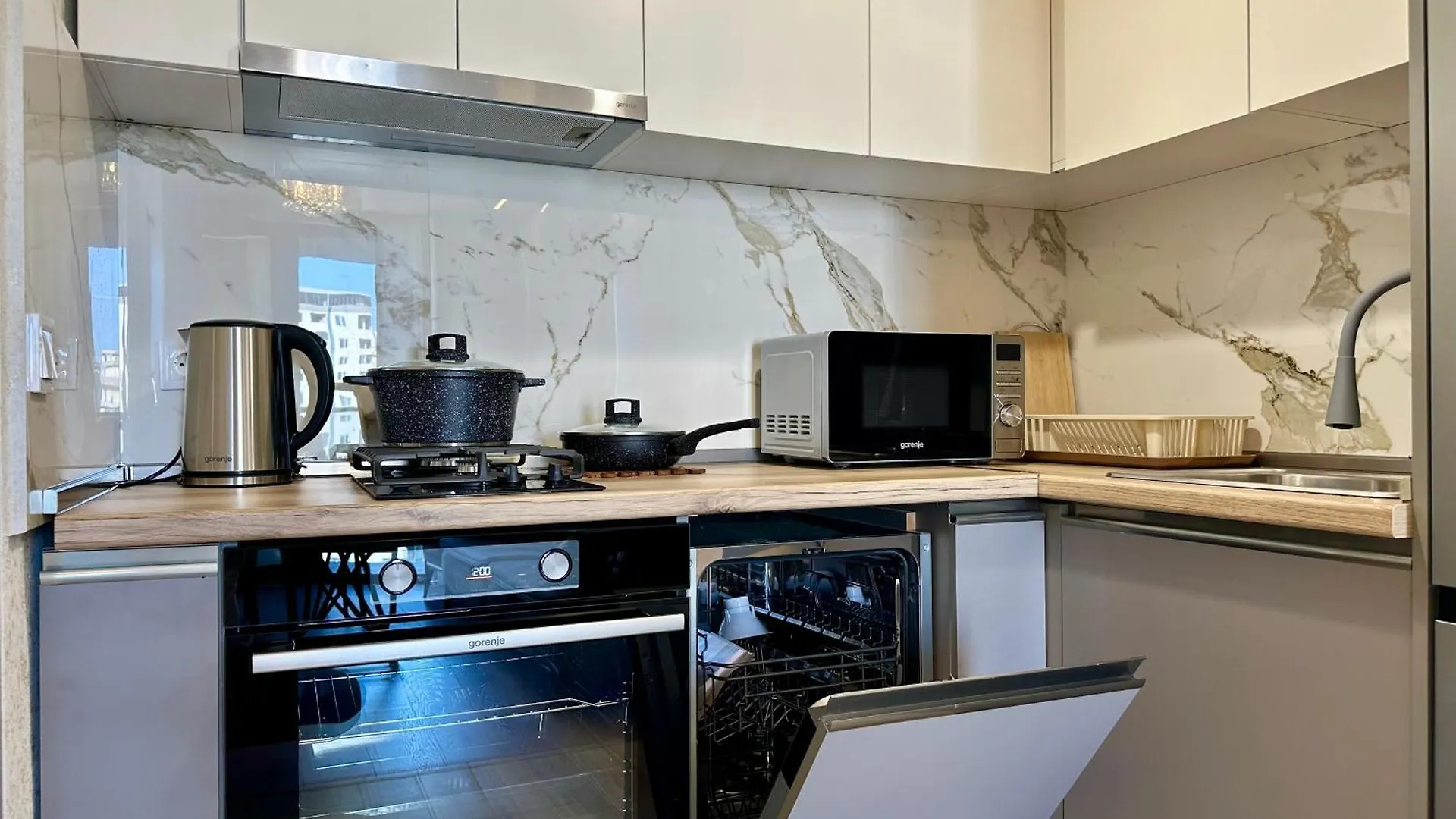 Grand Beach Apartments Batumi